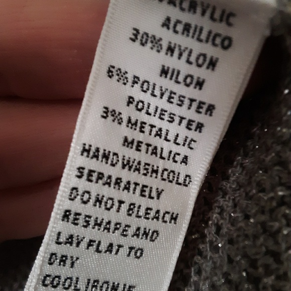 Chaus sweater - Picture 7 of 7